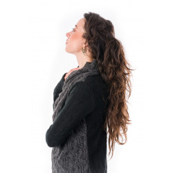 Radhe Pullover