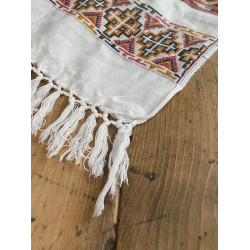 white-kullu-blanket-scarf-india-tribal-moskitoo-india-cult-shop-goa-hippie-mode-switzerland