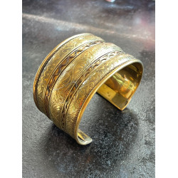 armreif-gold-messing-armschmuck-bohemian-goettin-moskitoo-india-kult
