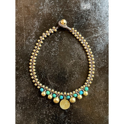 Whether on the beach or in the office, our ankle jewelry - Moskitoo.ch