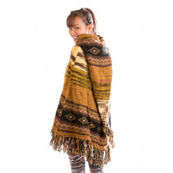 braun-poncho-wolle-strick-peru-spitze-kapuze-design-moskitoo-india-kult