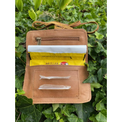 tabakbeutel-leder-camel-braun-moskitoo-india-kult