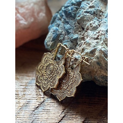 aurelia-mandala-brass-earrings-golden-moskitoo-india-kult