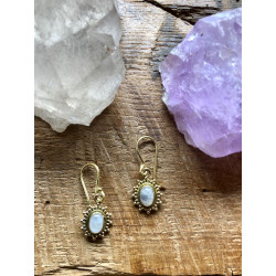 moonstone-brass-earrings-moskitoo-india-kult