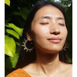 Handmade earrings by artisans from Indonesia | Swiss Shop | Moskitoo.ch