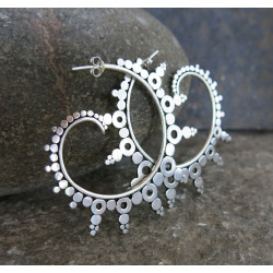 Handmade earrings by artisans from Indonesia | Swiss Shop | Moskitoo.ch
