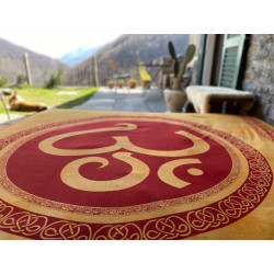 Aum-om-symbol-orange-rot-tuch-bettüberwurf-wandbehang-familien-bade-tuch-moskitoo-india-kult
