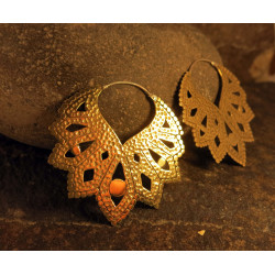 Handmade earrings by artisans from Indonesia | Swiss Shop | Moskitoo.ch