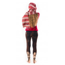 flauschiger-weicher-kapuzenschal-streifen-maroon-moskitoo-india-kult-recycled-pet-rorschach