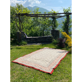 block-print-cloth-india-black-red-decoration-bedspread-picnic blanket-wallhanging-moskitoo-india-kult