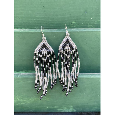 native-american-earrings-grey-handmade-moskitoo-india-kult